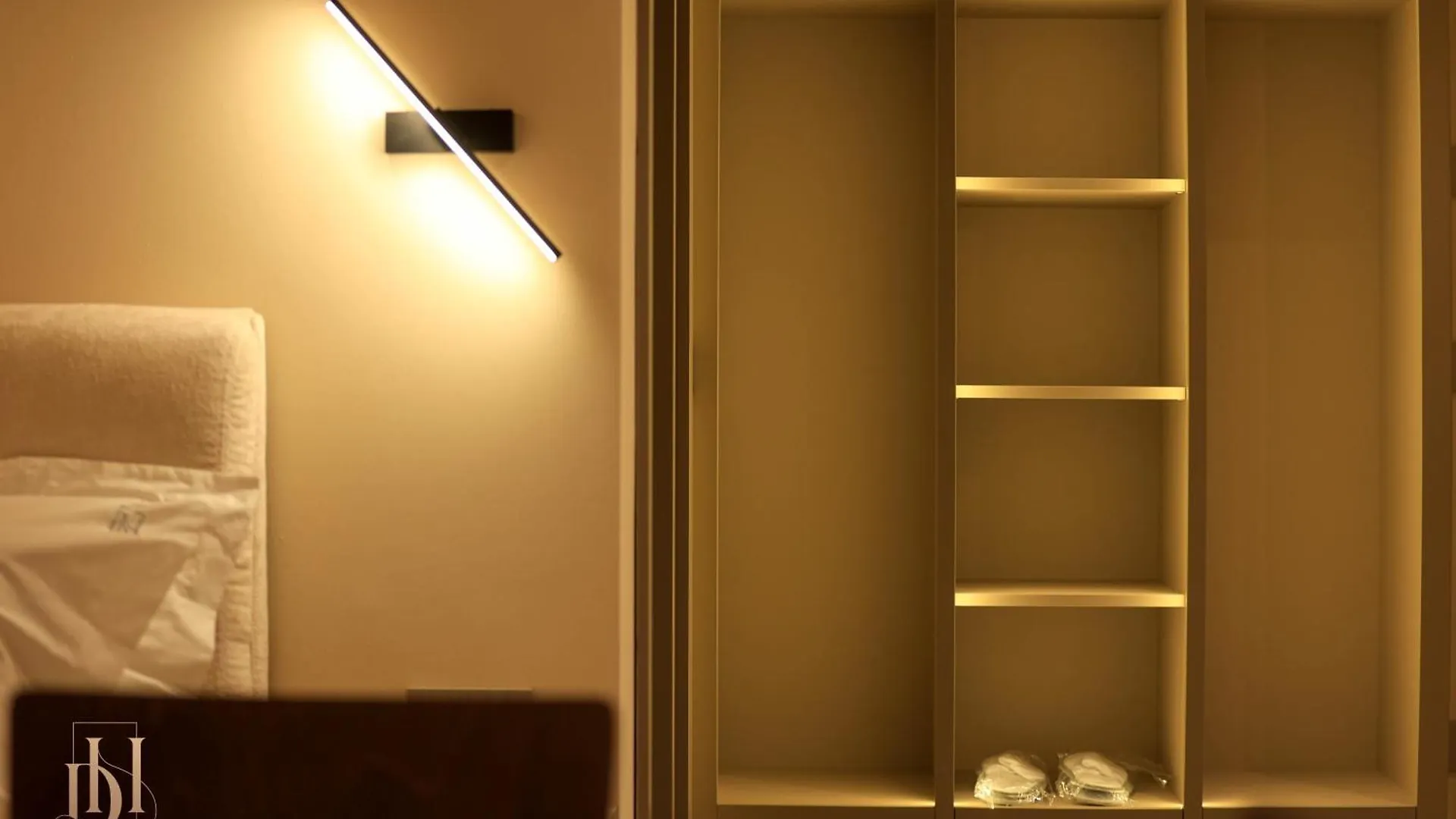 Deha Rooms & Apartments Tirana 0*,  Albania