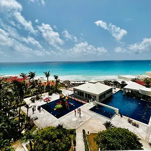 The Of Solymar , Cancún Mexiko